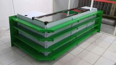 Meja kasir full shelfing